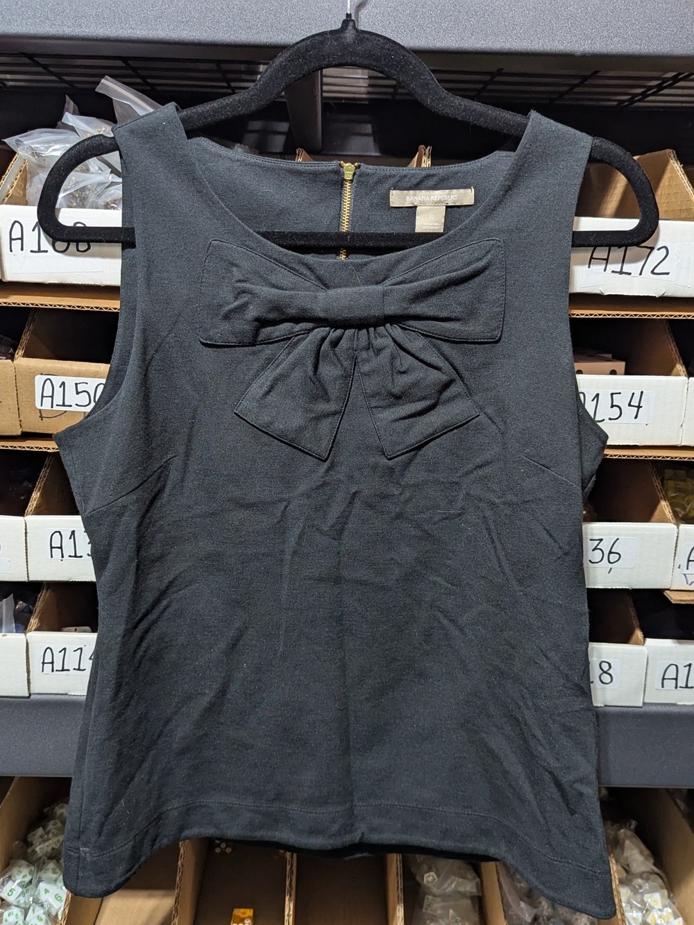 Banana Republic Black Sleeveless Bow-Front Tank Top S